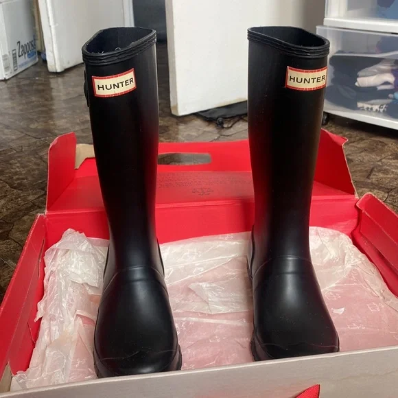 KIDS SIZE 3 HUnter boots, worn 3x times. - Picture 2 of 7